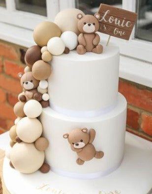 Special Order 6&8" Teddy Bear Cake, Teddy Macarons and 30 mini cupcakes